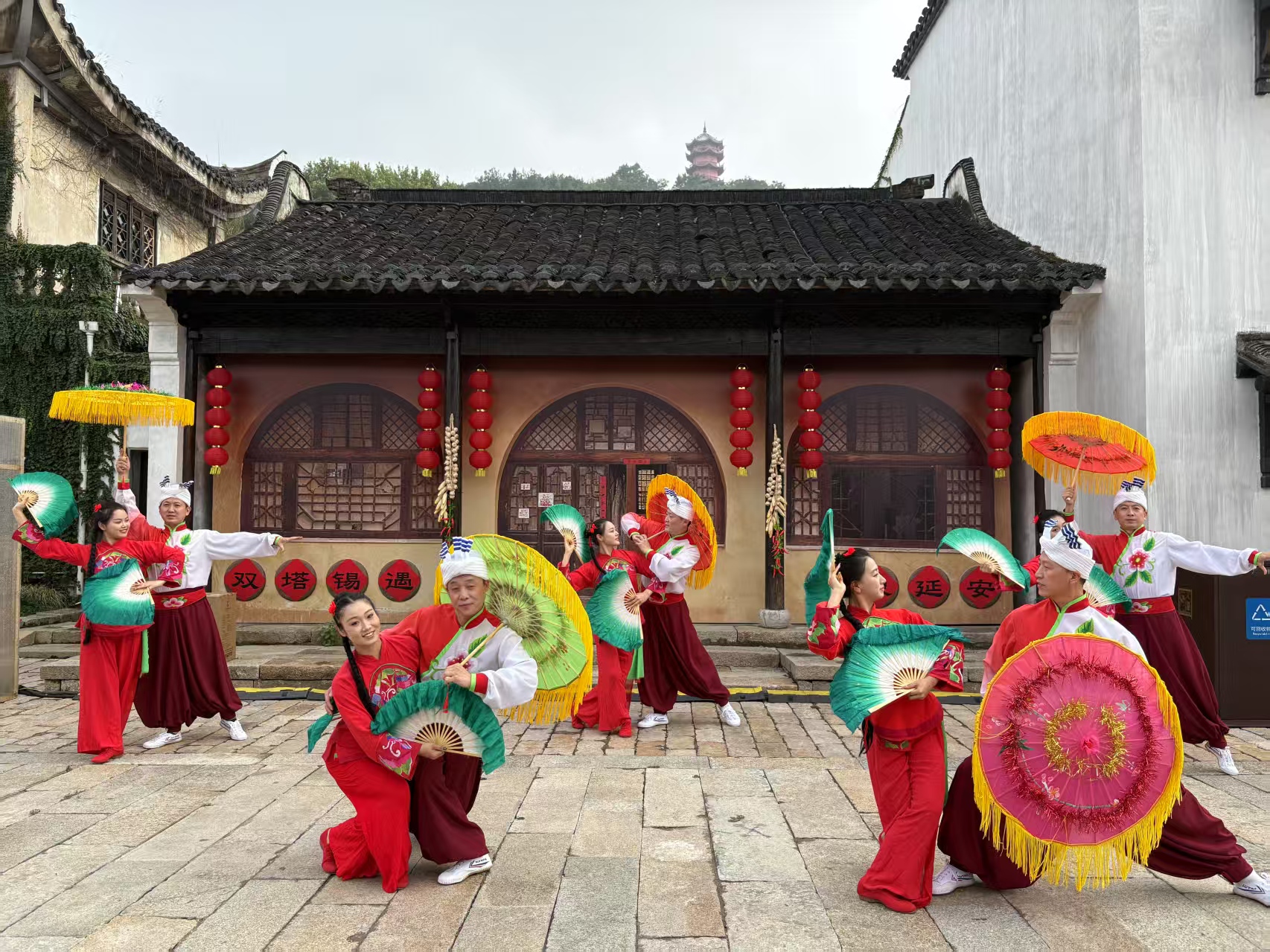 从舞台到街巷，从&ldquo;流量&rdquo;到&ldquo;留量&rdquo;&mdash;&mdash;延安文发集团喜迎双节演出撬动文化市场新支点